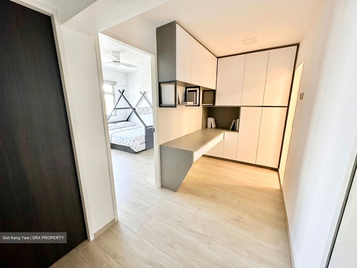 Blk 221 Kovan Green (Hougang), HDB Executive #590363821